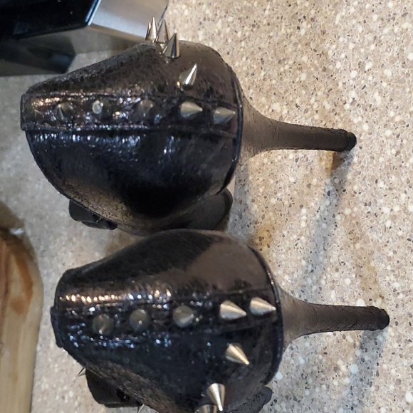 high heels - Picture 4 of 7